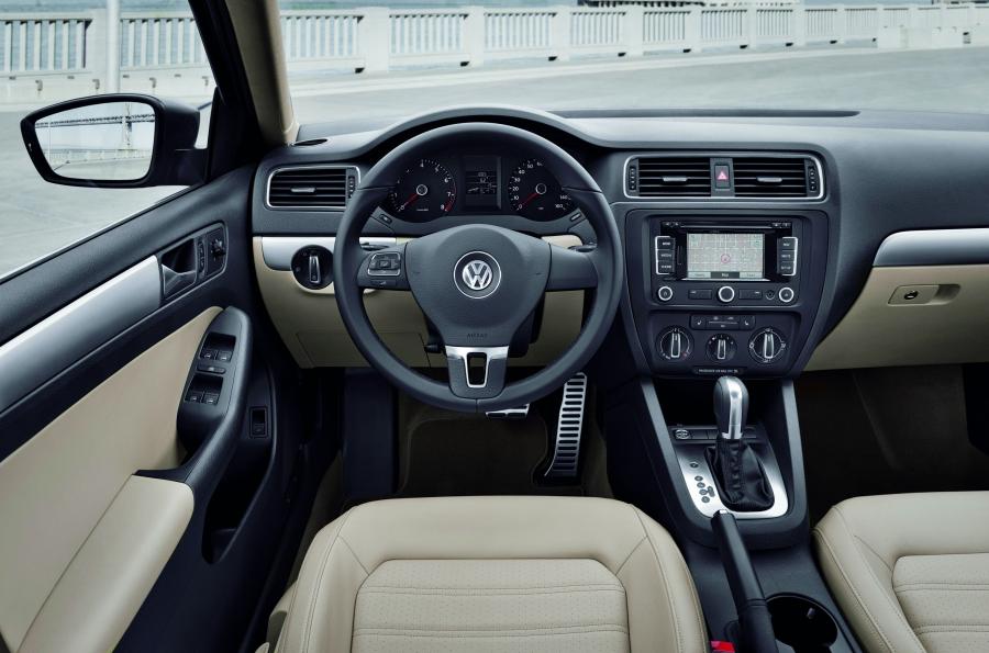 Volkswagen Jetta 2011 года  (фото 8 из 139)